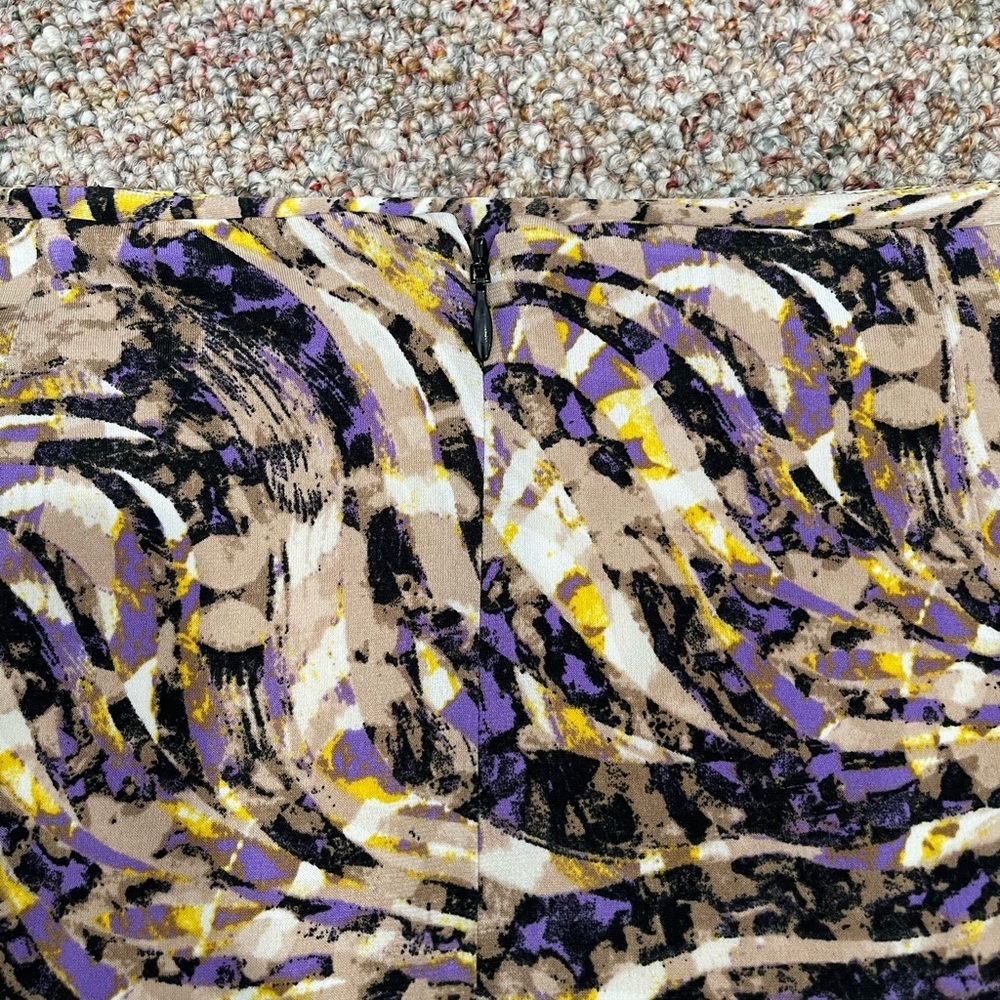 Jones Studio Separates Printed Multi-Colored Skirt & Top Set - Picture 5 of 7